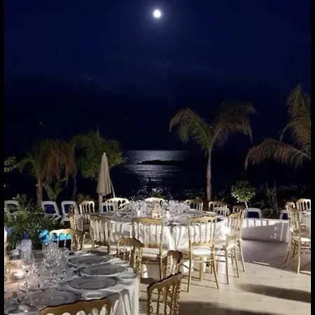 ليبي بيتش لارنكا