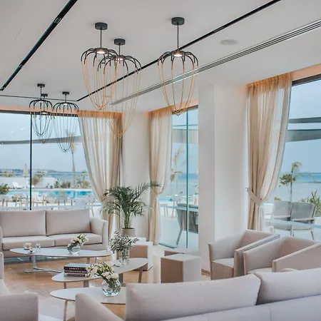 فندق ليبي بيتش لارنكا