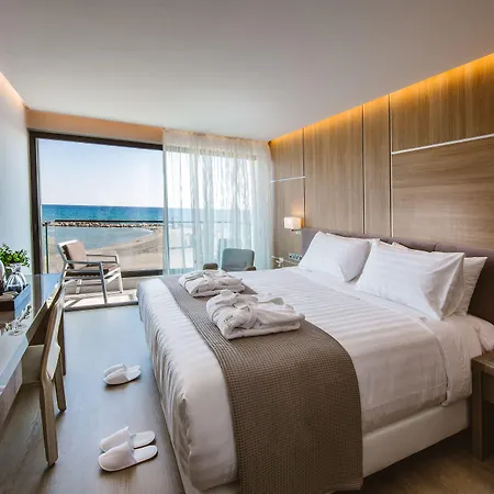 ليبي بيتش فندق