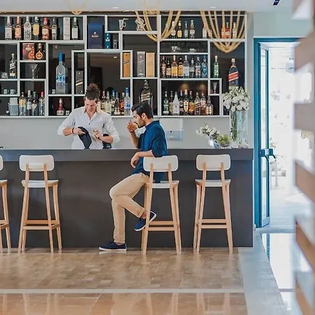 ليبي بيتش لارنكا