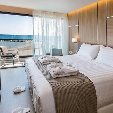 فندق ليبي بيتش لارنكا