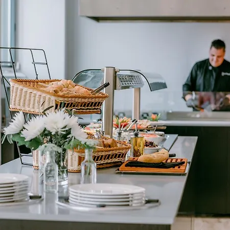 ليبي بيتش لارنكا