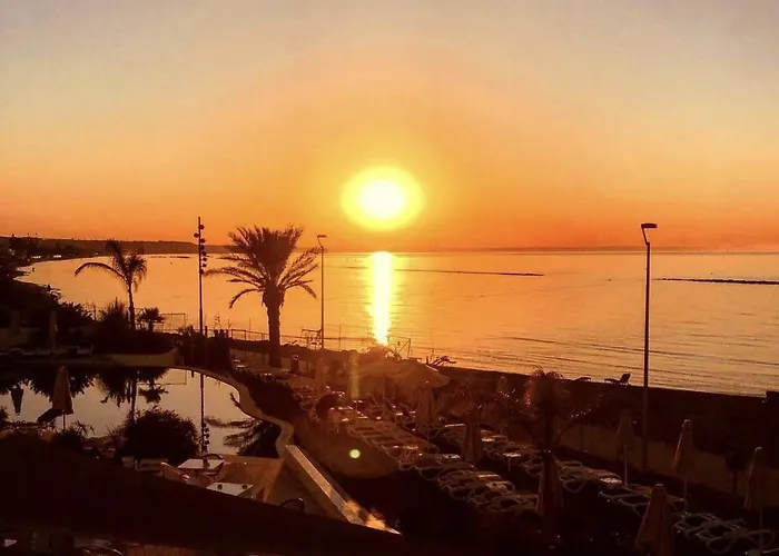 Hotell Lebay Larnaca