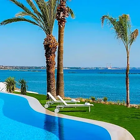 Lebay Hotell