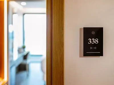 Hotel Lebay 3*
