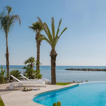 Lebay Hotel 3*