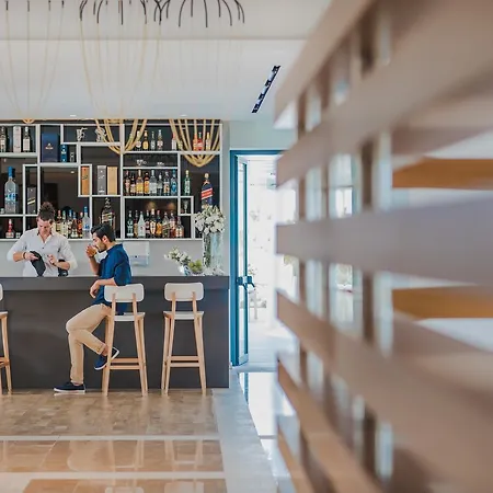 Lebay Hotel