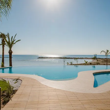 Lebay Hotel